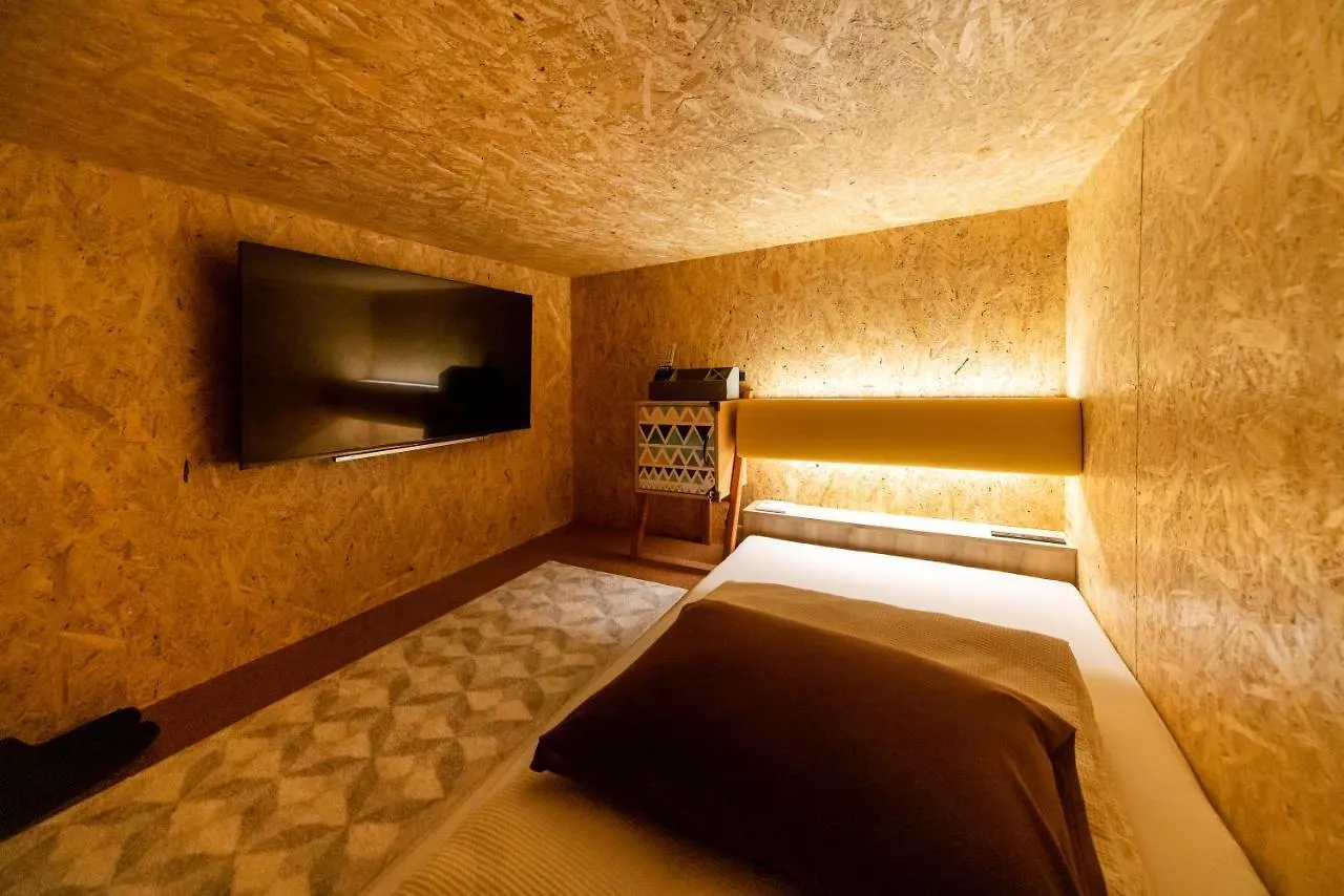 Capsule hotel Eegee Stay Kamata Tokyo