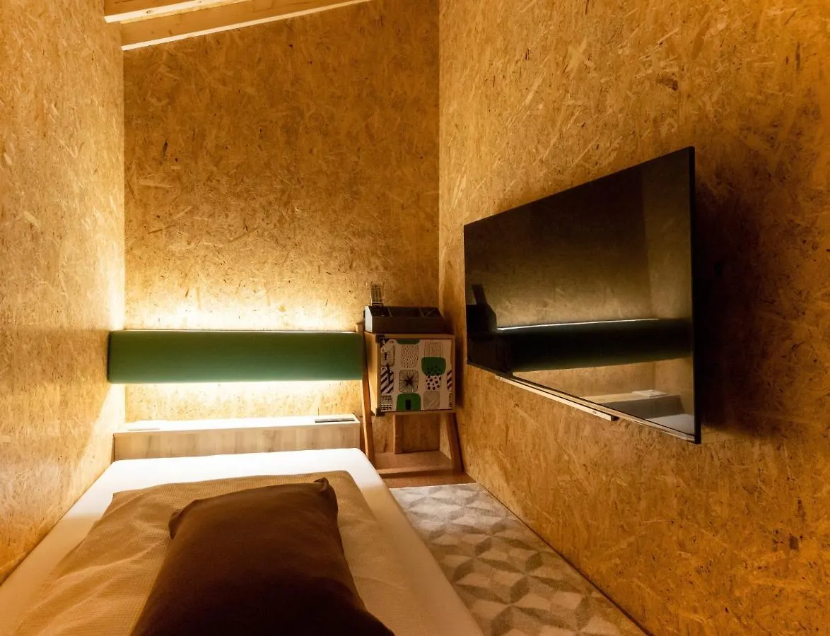 Eegee Stay Kamata Tokyo Capsule hotel