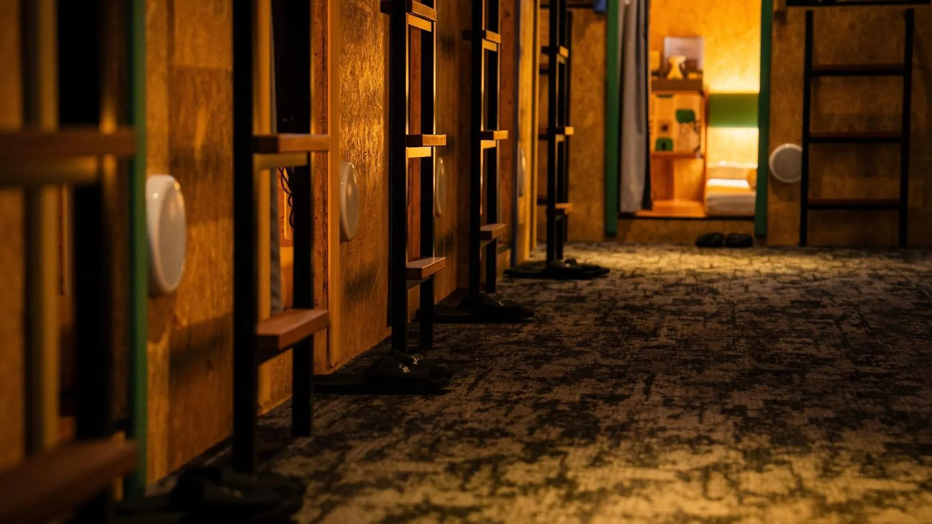 Eegee Stay Kamata Tokyo Capsule hotel